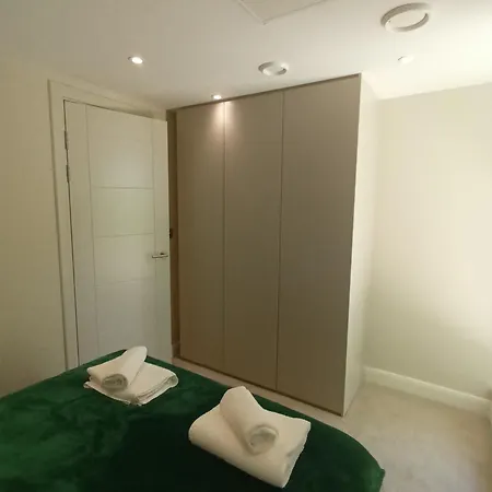 The Centre Cosy 1bed In شقة ليدز